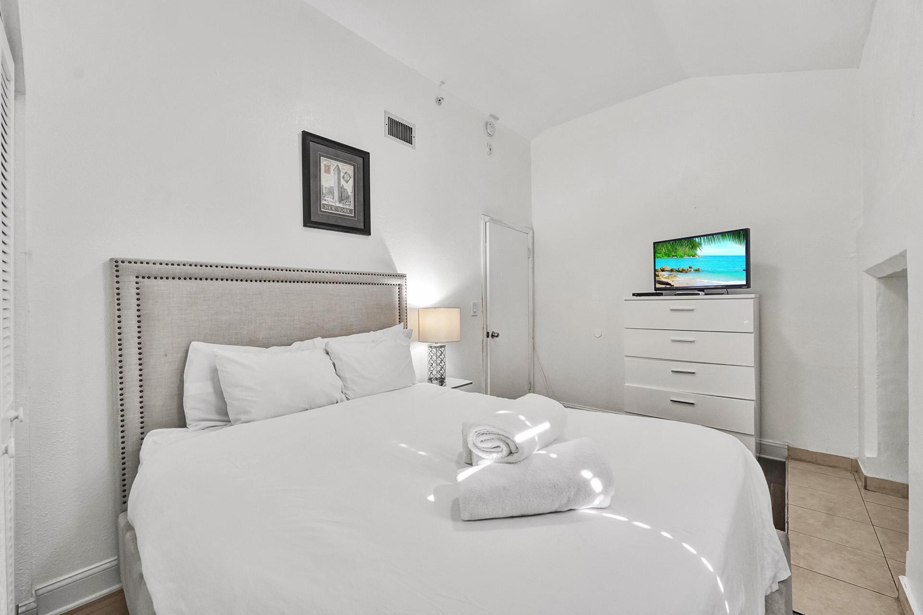 Hispaniola Apartments Part Of The Oasis Casita Collection Маями Бийч Екстериор снимка