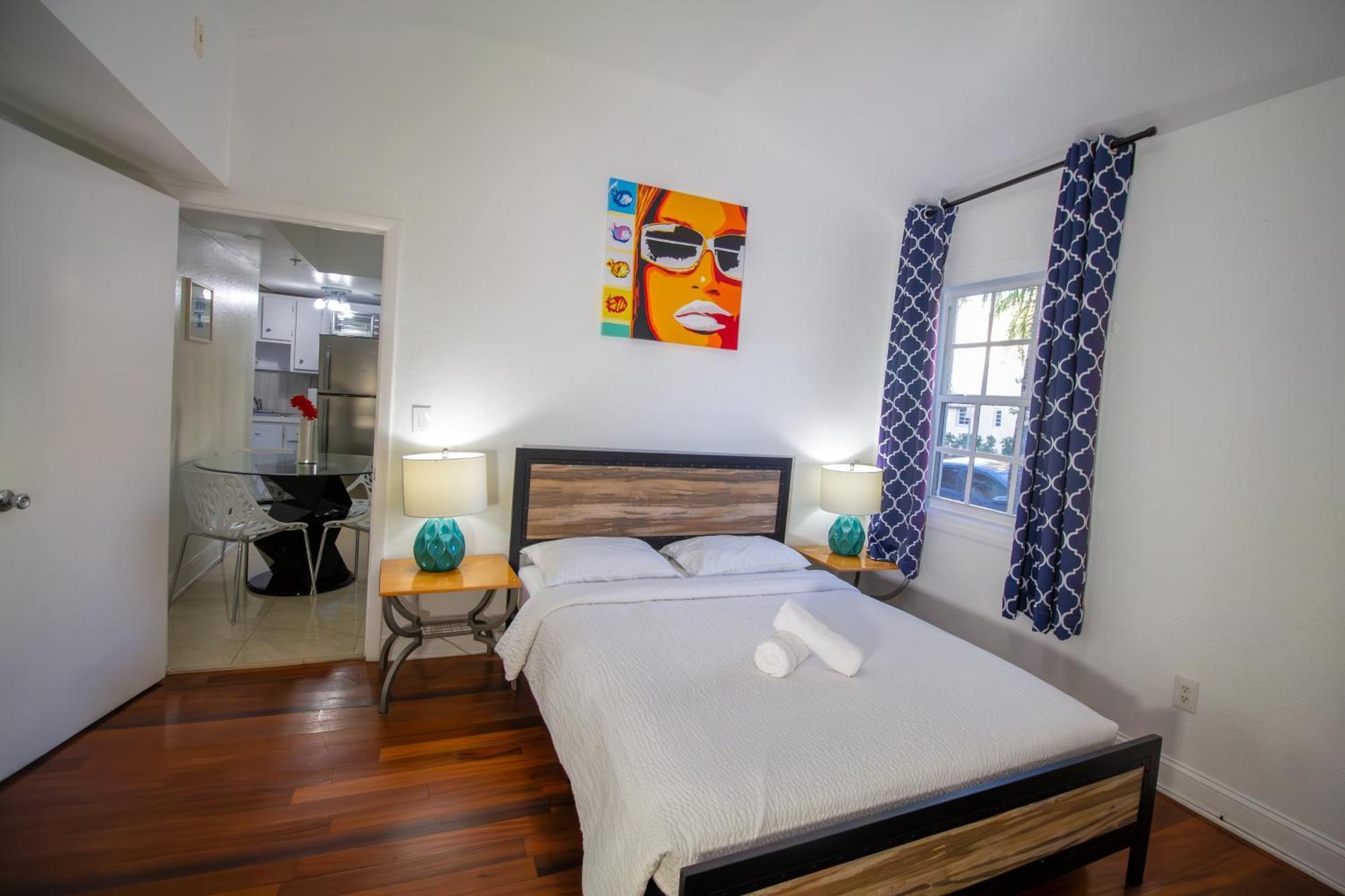 Hispaniola Apartments Part Of The Oasis Casita Collection Маями Бийч Екстериор снимка