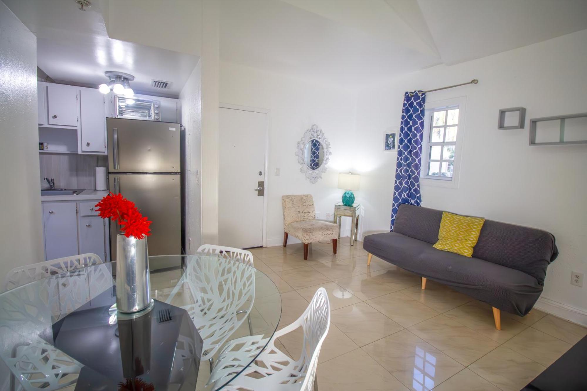 Hispaniola Apartments Part Of The Oasis Casita Collection Маями Бийч Екстериор снимка