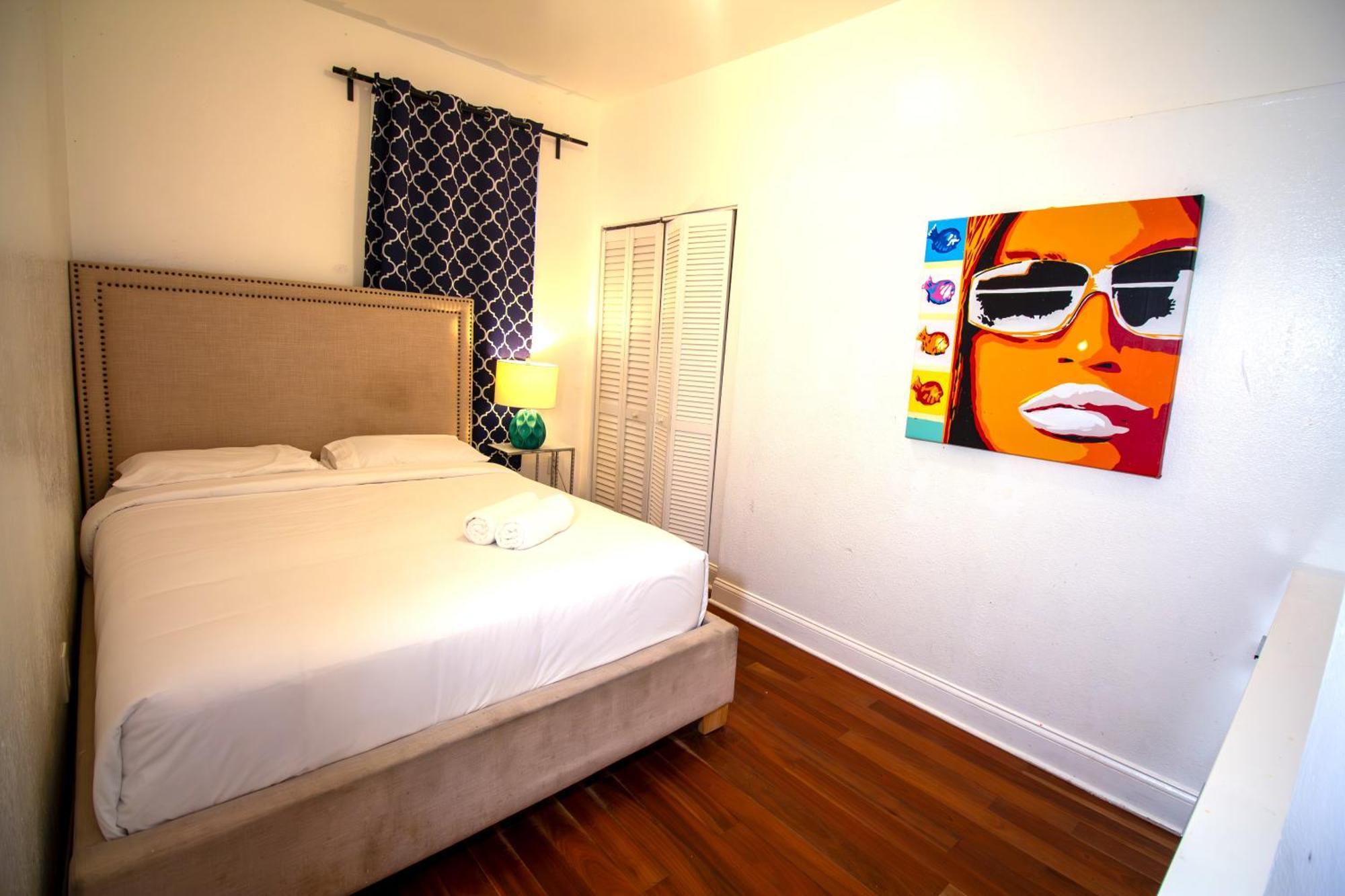 Hispaniola Apartments Part Of The Oasis Casita Collection Маями Бийч Екстериор снимка