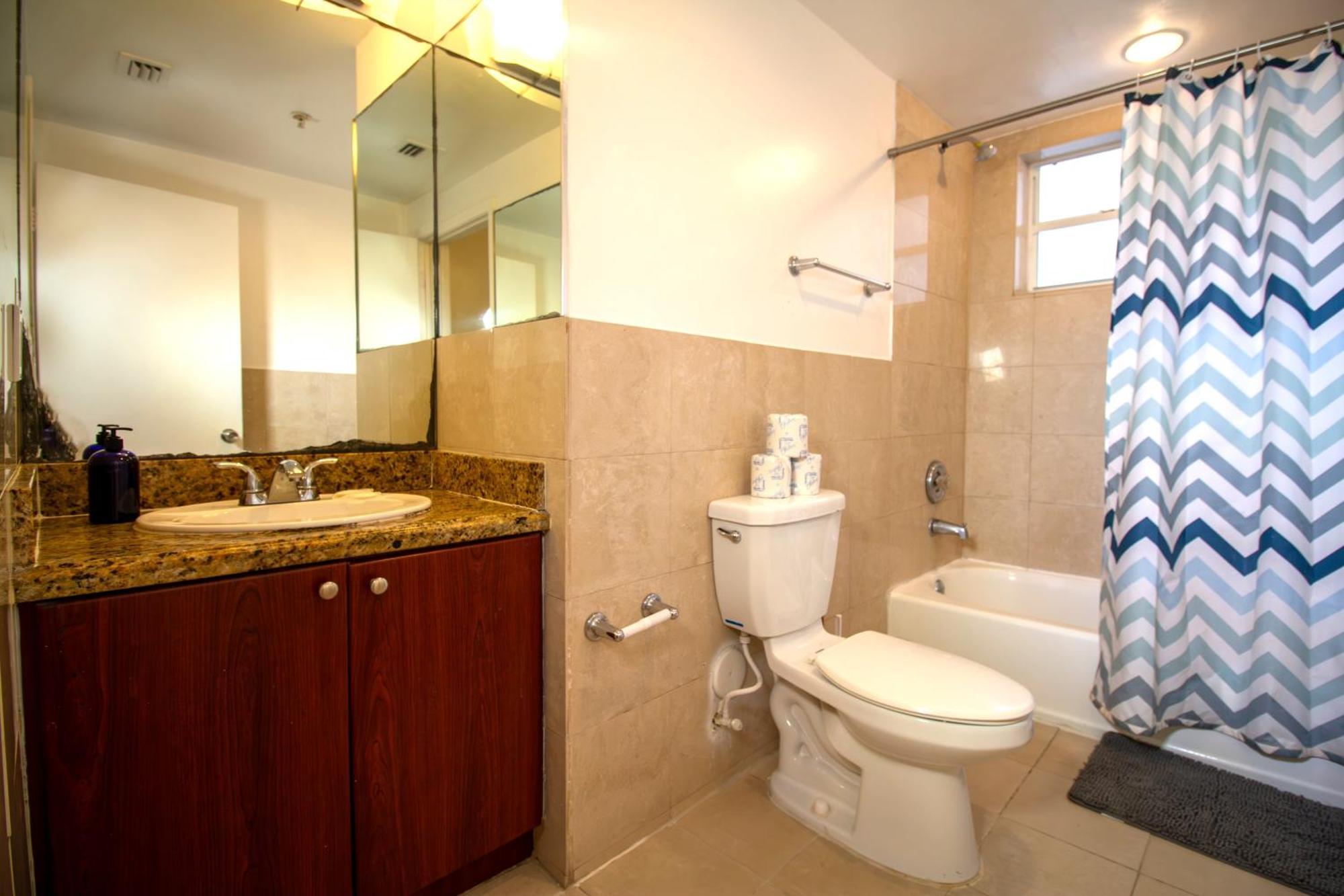 Hispaniola Apartments Part Of The Oasis Casita Collection Маями Бийч Екстериор снимка